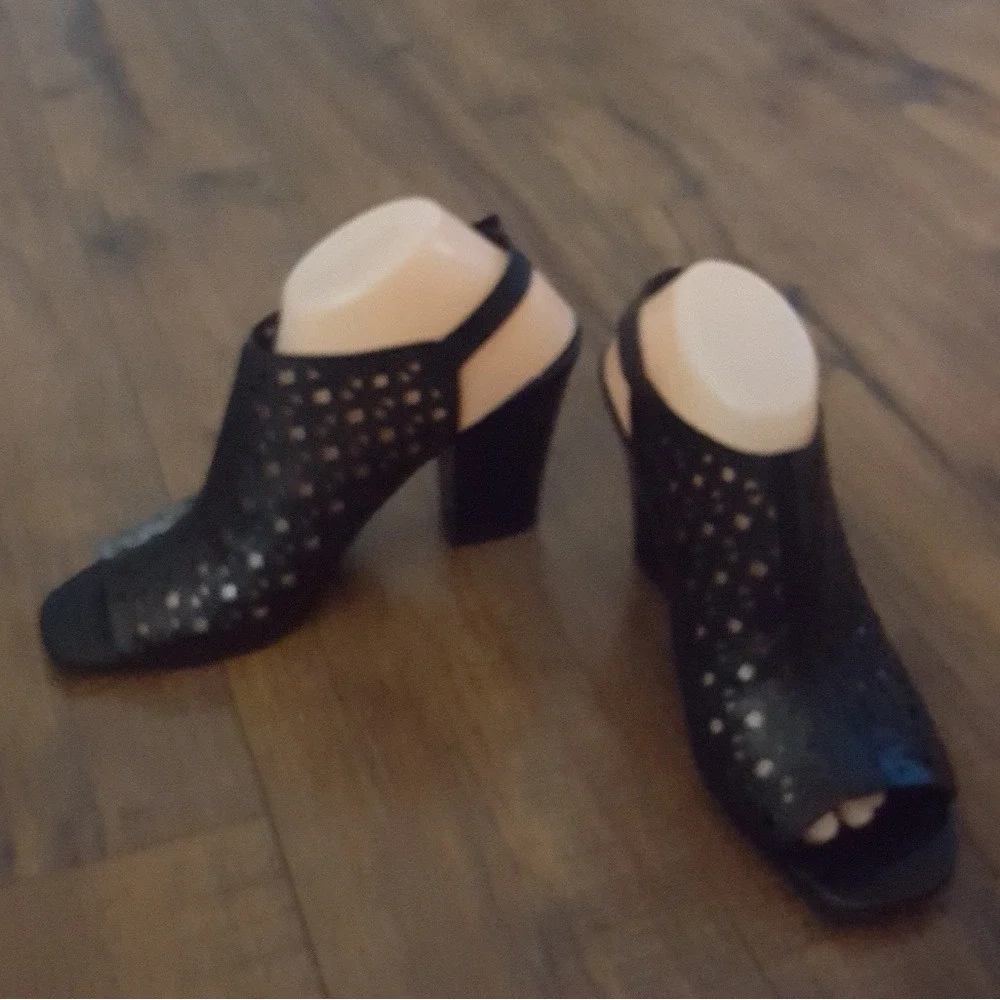 Franco Sarto Black Leather Laser Cut Slingback Block Heel Sandals Open‎ Toe